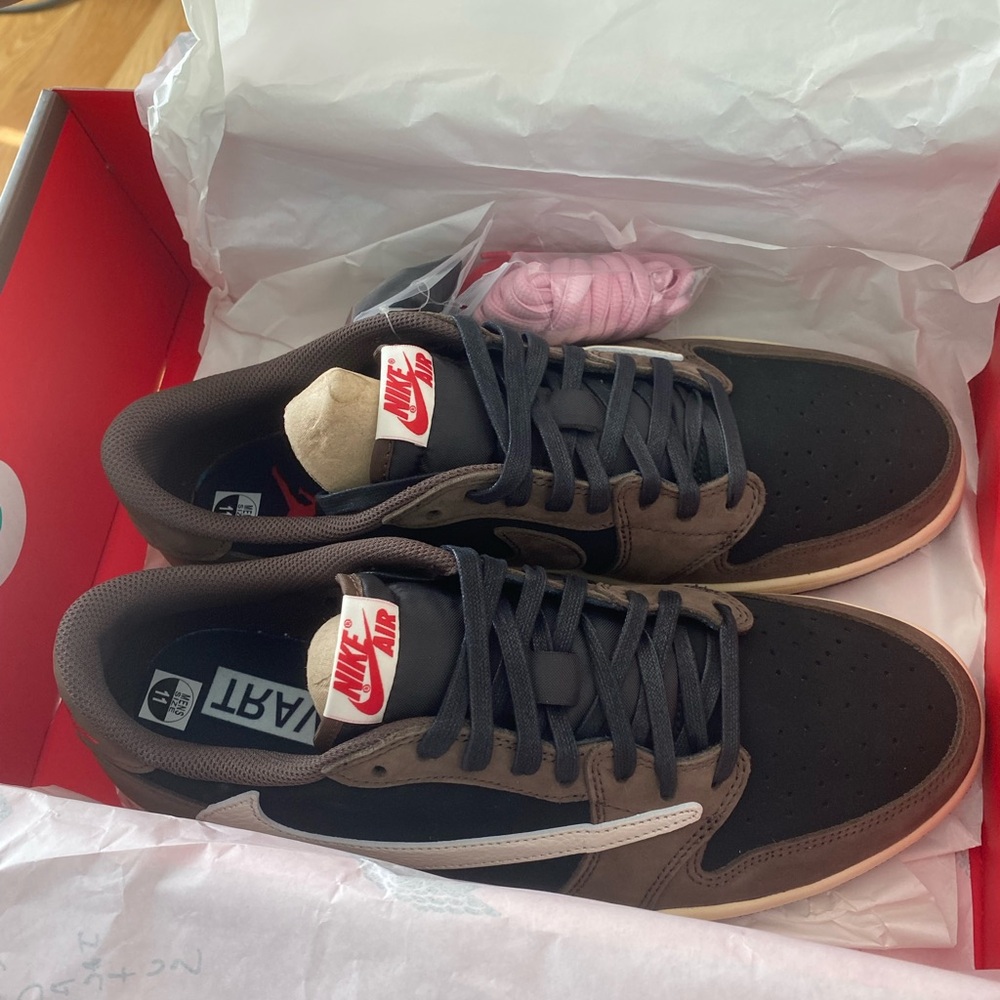 Travis Scott Jordan 1 Retro Low
